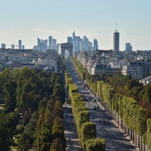 Location Immobilier Professionnel Local commercial Paris 75008